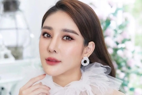 Vụ sao "Chiếc lá cuốn bay" tử nạn: Bất bình trước kết luận của cảnh sát