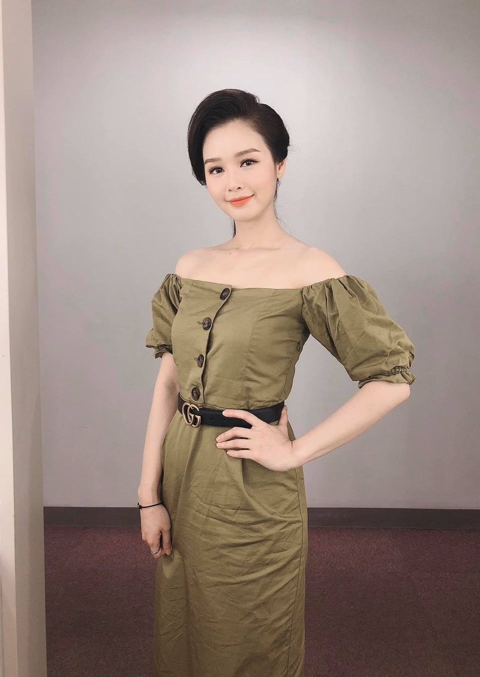 Biên tập viên VTV bị cắt sóng vì mặt quá trẻ sau khi dẫn 3 tháng - 13 Biên tập viên VTV bị cắt sóng vì mặt quá trẻ sau khi dẫn 3 tháng - 13