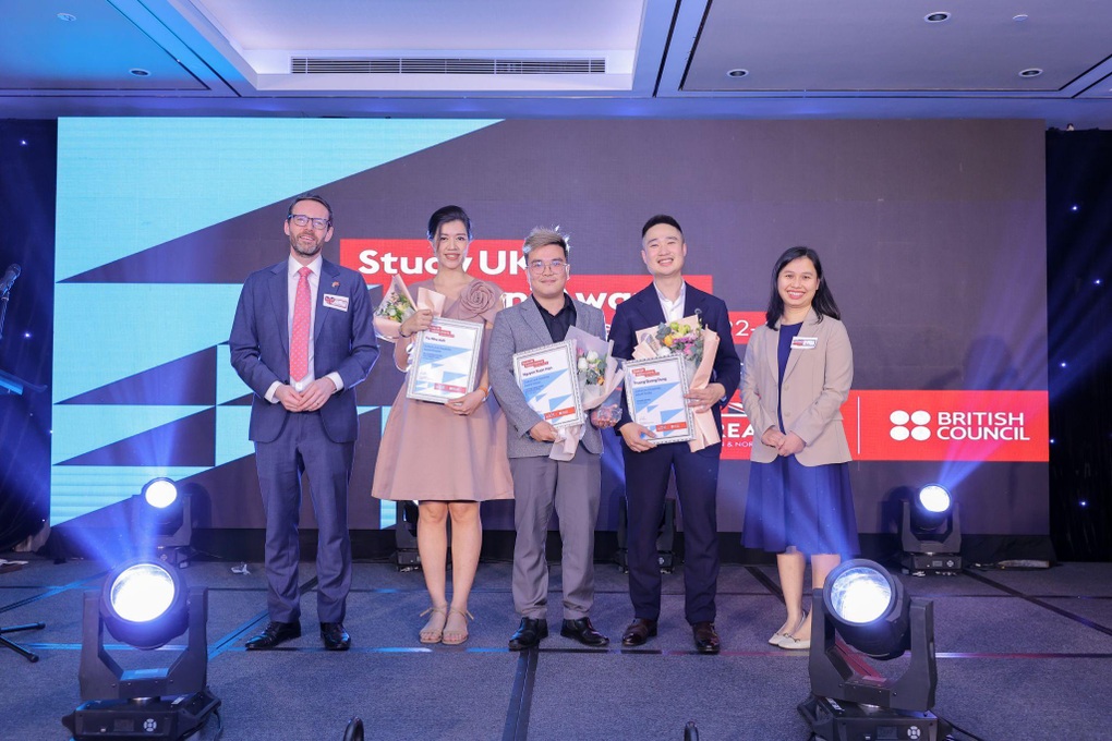 Vinh danh các cựu du học sinh Anh xuất sắc - 4 Vinh danh các cựu du học sinh Anh xuất sắc - 4