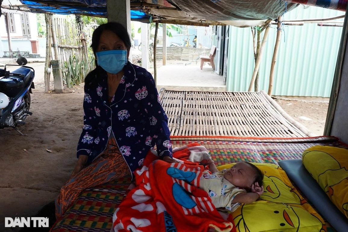 Bà nội nghèo khó cầu xin sữa cho cháu sơ sinh mất mẹ vì Covid-19 - 3 Bà nội nghèo khó cầu xin sữa cho cháu sơ sinh mất mẹ vì Covid-19 - 3