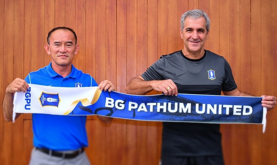 Văn Lâm đón nhận tin sốc ở CLB Muangthong United - 2 Văn Lâm đón nhận tin sốc ở CLB Muangthong United - 2