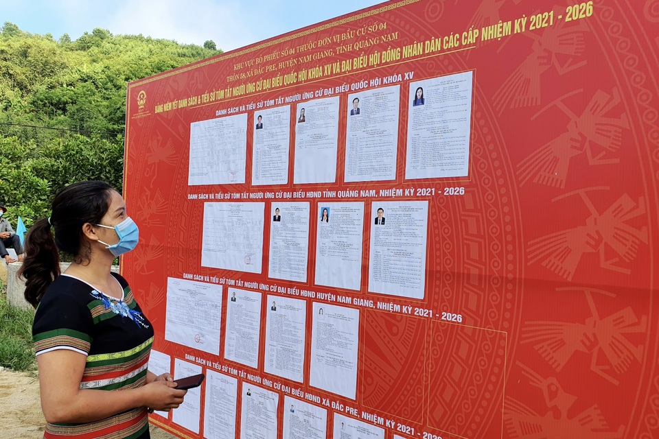 Cử tri 6 xã biên giới Quảng Nam nô nức đi bầu cử sớm - 4 Cử tri 6 xã biên giới Quảng Nam nô nức đi bầu cử sớm - 4