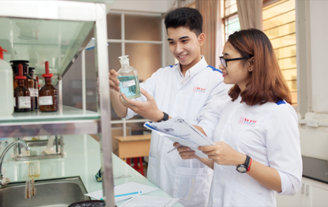 Bệnh viện không chấp nhận, sinh viên được phát lại bằng bác sĩ - 1 Bệnh viện không chấp nhận, sinh viên được phát lại bằng bác sĩ - 1