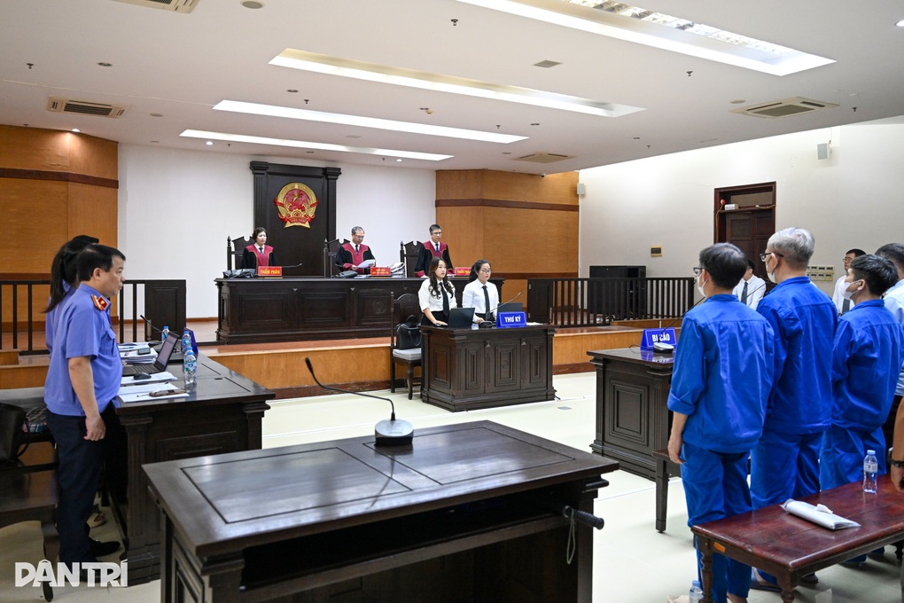 Chủ tọa phiên tòa cựu Bộ trưởng Kim Tiến: Đừng chỉ nhìn số tiền khắc phục - 1