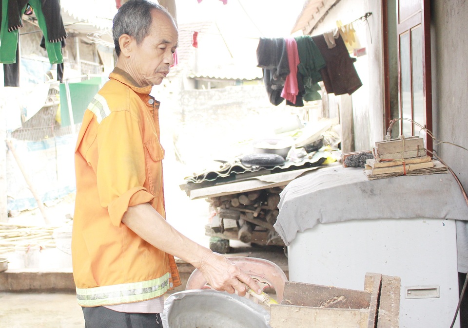 Người cựu binh già và nỗi đau mang tên di chứng chiến tranh - 2 Người cựu binh già và nỗi đau mang tên di chứng chiến tranh - 2