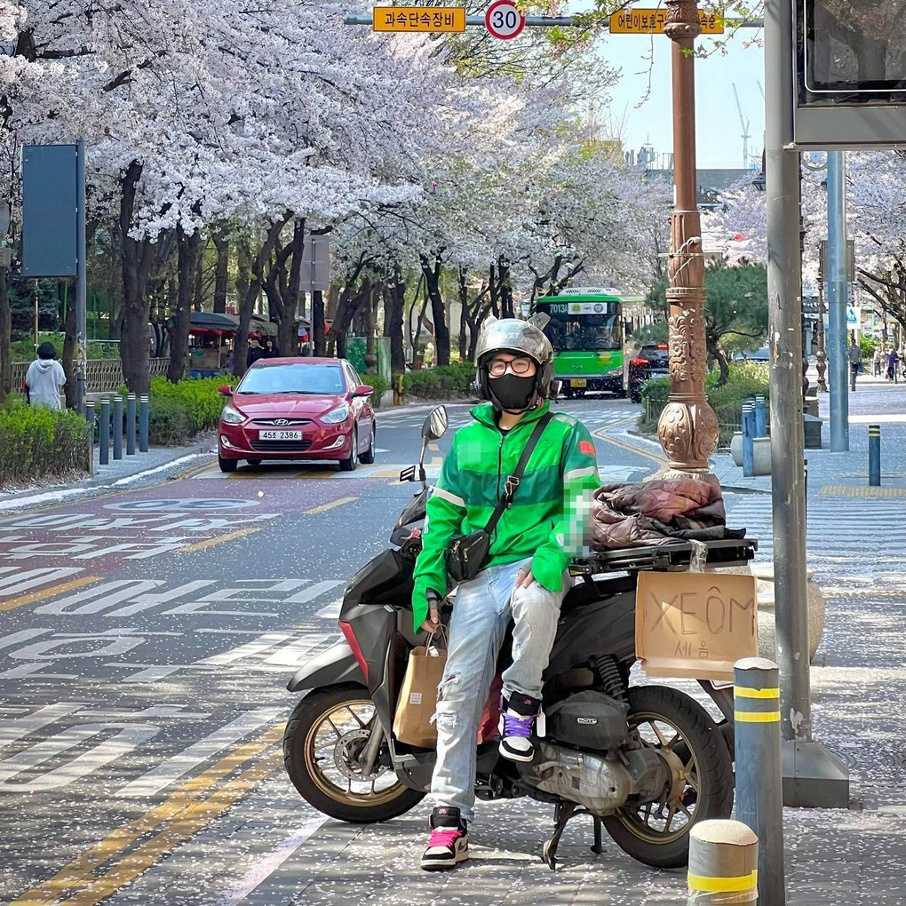 Thực hư chàng trai Việt chạy xe ôm trên đường phố Hàn Quốc - 1 Thực hư chàng trai Việt chạy xe ôm trên đường phố Hàn Quốc - 1