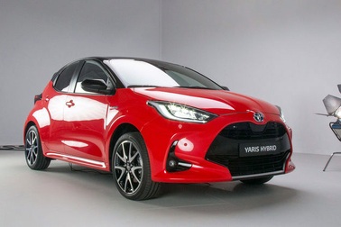 Toyota Yaris thế hệ mới lộ ảnh trước khi ra mắt