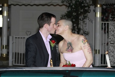 Nữ ca sỹ đầu trọc Sinead O'Connor kết hôn lần thứ 4