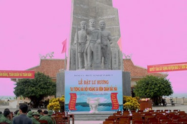 Lời hứa thiêng liêng trước Tượng đài đội Hoàng Sa