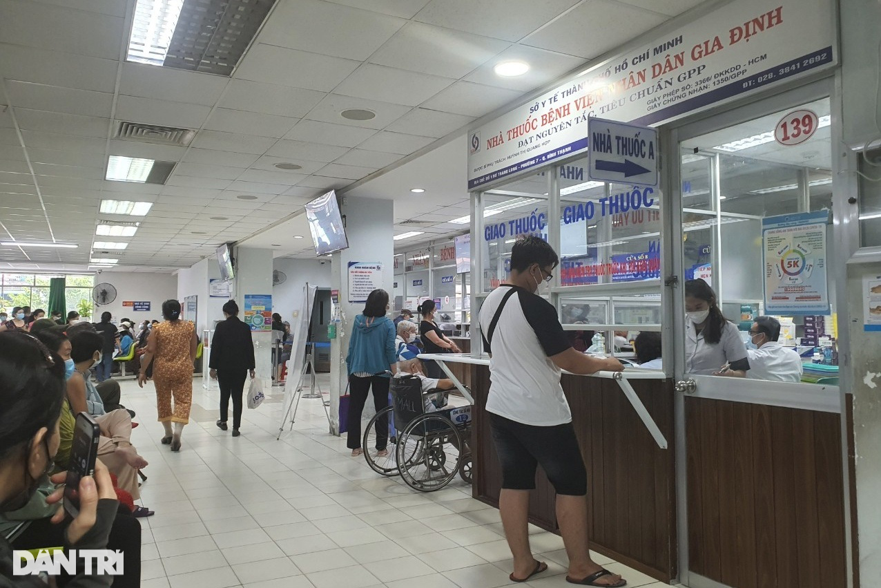 Dự thảo chi trả tiền thuốc tự mua: Giám đốc Bệnh viện Chợ Rẫy nói rất khó - 7 Dự thảo chi trả tiền thuốc tự mua: Giám đốc Bệnh viện Chợ Rẫy nói rất khó - 7