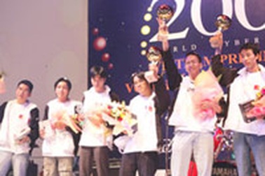 Game nhập vai đắt khách, game thi đấu... “chợ chiều”? 