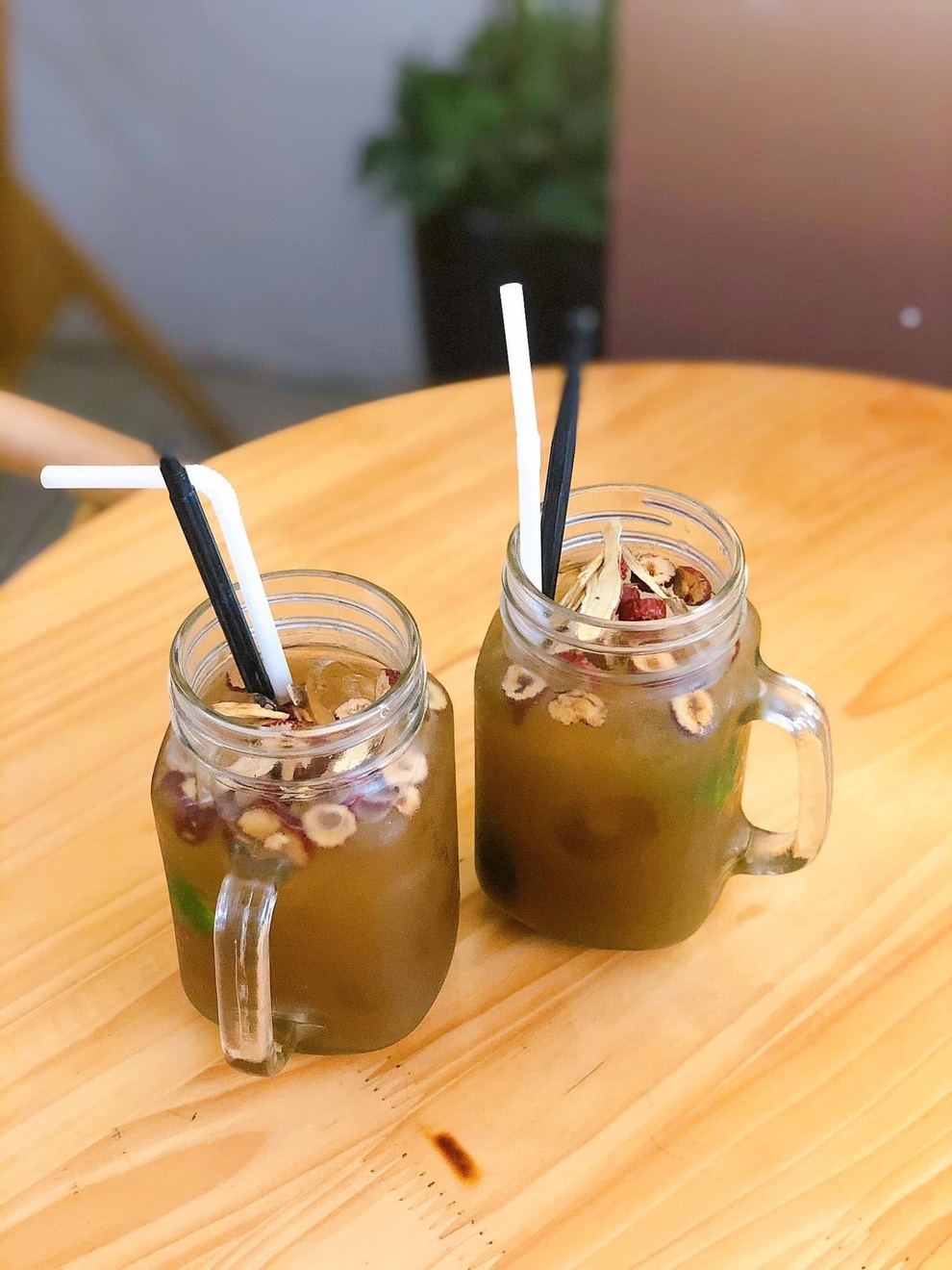 Lạ miệng món trà được nhiều người Hải Phòng ưa chuộng hơn cả cà phê - 1 Lạ miệng món trà được nhiều người Hải Phòng ưa chuộng hơn cả cà phê - 1