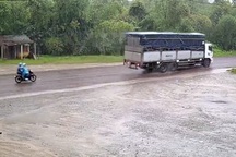 Tài xế lùi xe tải không đúng quy định, tông 3 mẹ con tử vong