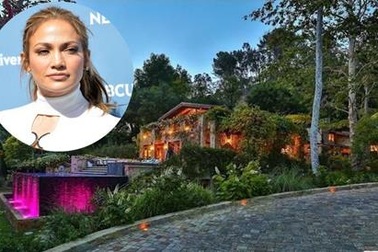 “Siêu vòng 3” J.Lo chi hơn 600 tỉ đồng mua nhà mới
