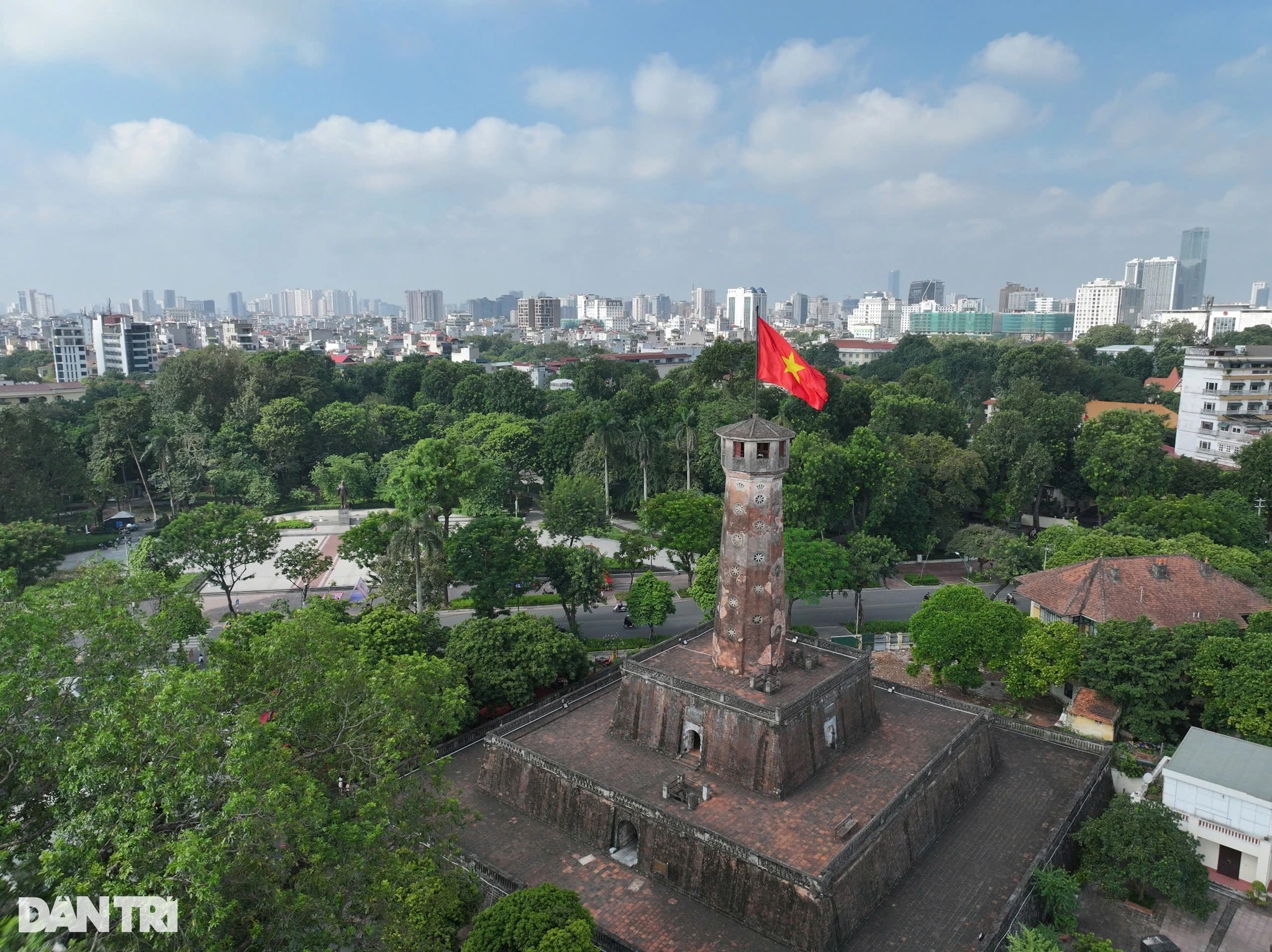 Lời hứa dẫn dắt từ những cánh chim đầu đàn Vingroup, Hòa Phát, Thaco...