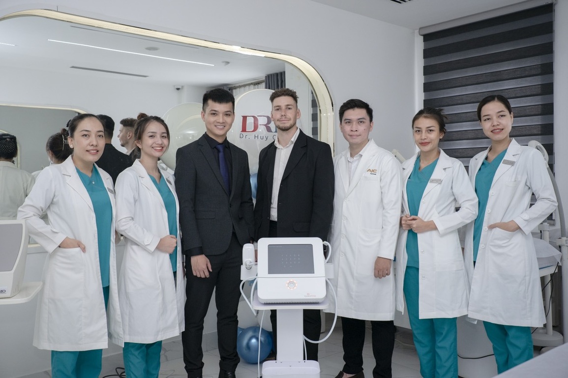 DRH Clinic - ứng dụng công nghệ tái tạo bề mặt da Venus Viva MD từ Canada - 4