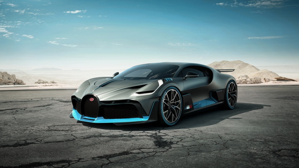 Bugatti triệu hồi siêu xe Chiron và Divo do nguy cơ gãy trục láp - 1 Bugatti triệu hồi siêu xe Chiron và Divo do nguy cơ gãy trục láp - 1