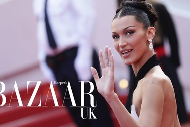 Những bộ váy đẹp nhất thảm đỏ LHP Cannes 2021