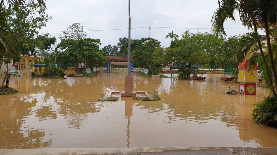 Quảng Trị tiếp tục cho học sinh nghỉ học để đảm bảo an toàn trước mưa lũ - 3 Quảng Trị tiếp tục cho học sinh nghỉ học để đảm bảo an toàn trước mưa lũ - 3