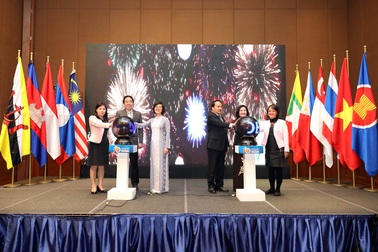 Thứ trưởng Nguyễn Thị Hà: "Cần đảm bảo địa vị pháp lý của phụ nữ và trẻ em"