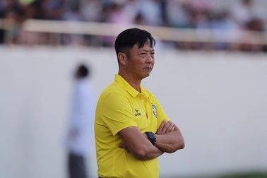 HLV Lê Huỳnh Đức nộp đơn xin từ chức sau 13 năm dẫn dắt SHB Đà Nẵng