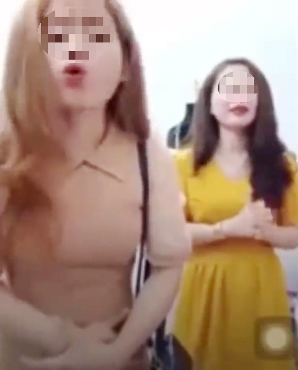2 chị em livestream bán quần áo chửi khách như hát hay - 3 2 chị em livestream bán quần áo chửi khách như hát hay - 3