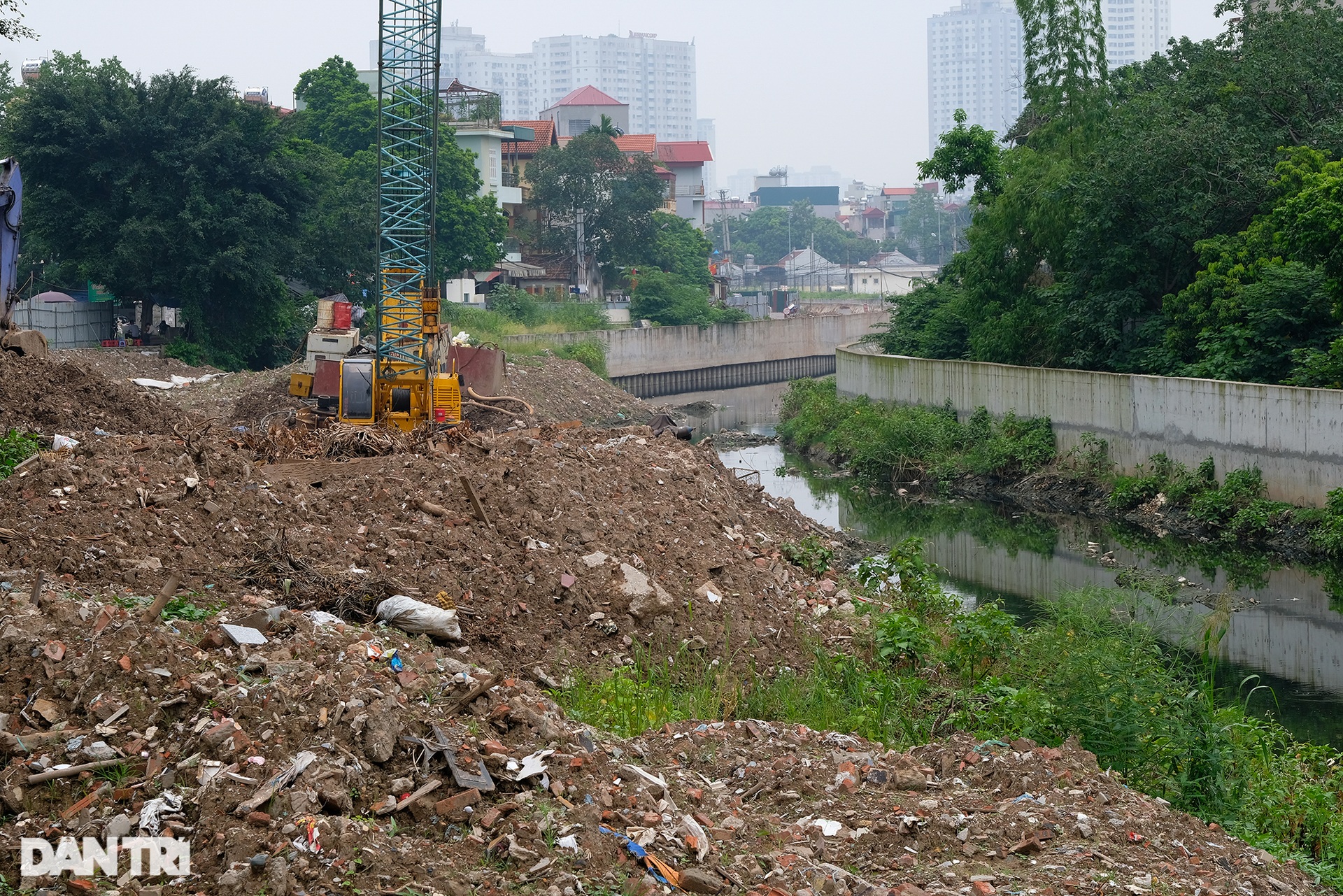 Ngổn ngang dự án thoát nước nghìn tỷ khi Hà Nội đang ở tâm điểm mùa mưa - 10 Ngổn ngang dự án thoát nước nghìn tỷ khi Hà Nội đang ở tâm điểm mùa mưa - 10