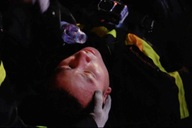 Nghệ sĩ bị ngạt khói, ê-kíp "Chiến sĩ quả cảm" nói gì về an toàn?