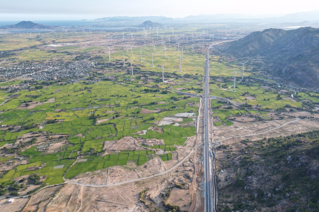 Thủ tướng: Ninh Thuận lấy kinh tế biển làm động lực phát triển - 1 Thủ tướng: Ninh Thuận lấy kinh tế biển làm động lực phát triển - 1
