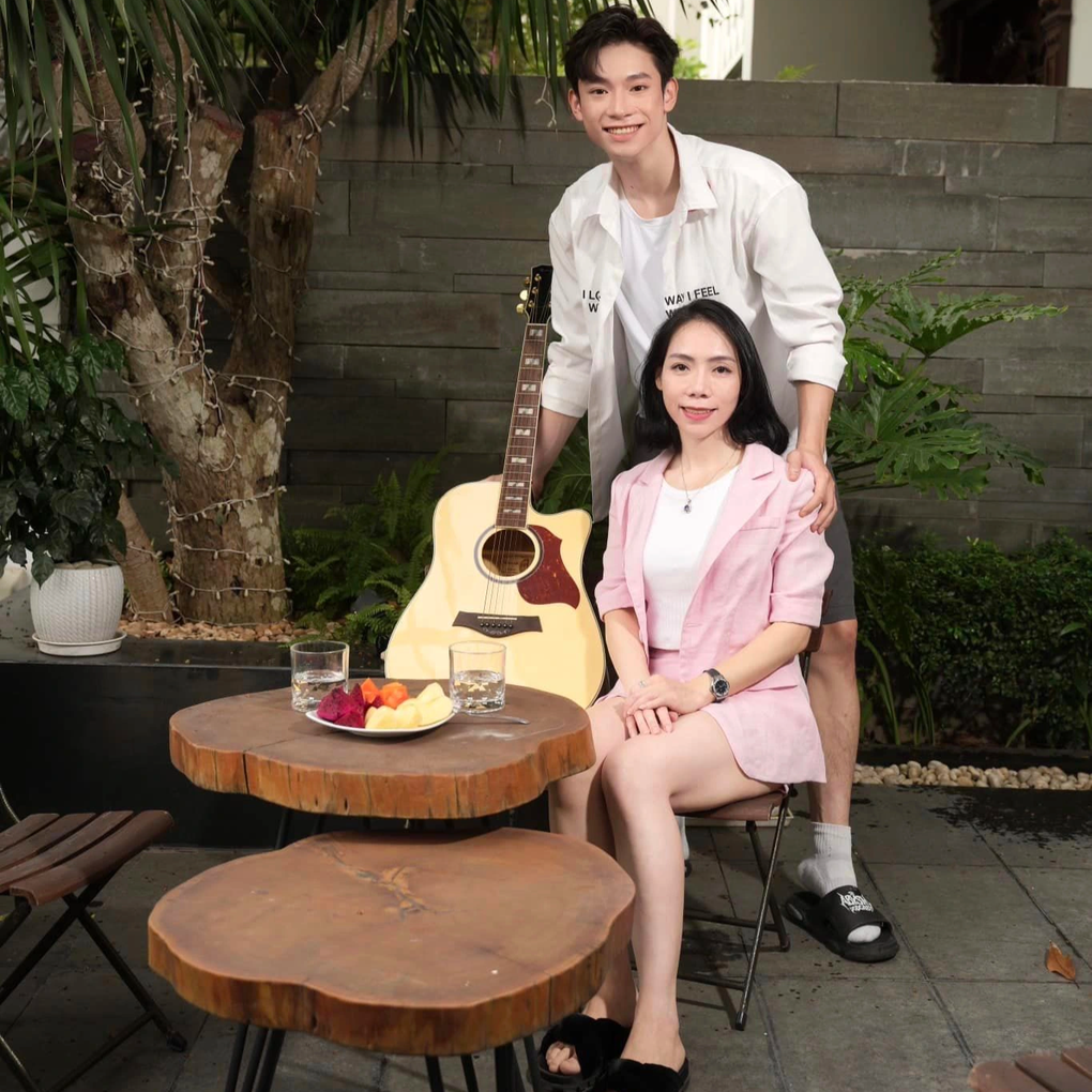 Hot boy 19 tuổi có thân hình 6 múi, gây sốt khi tham dự cuộc thi nhan sắc - 6 Hot boy 19 tuổi có thân hình 6 múi, gây sốt khi tham dự cuộc thi nhan sắc - 6