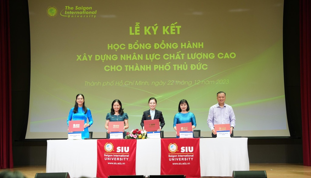 SIU triển khai học bổng đặc biệt dành cho học sinh thành phố Thủ Đức - 2 SIU triển khai học bổng đặc biệt dành cho học sinh thành phố Thủ Đức - 2