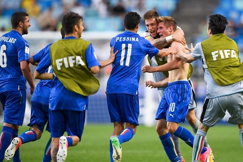 Đá thiếu người, U20 Italia ngược dòng không tưởng trước U20 Zambia