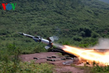 Hình ảnh thử nghiệm thành công tổ hợp tên lửa phòng không cải tiến