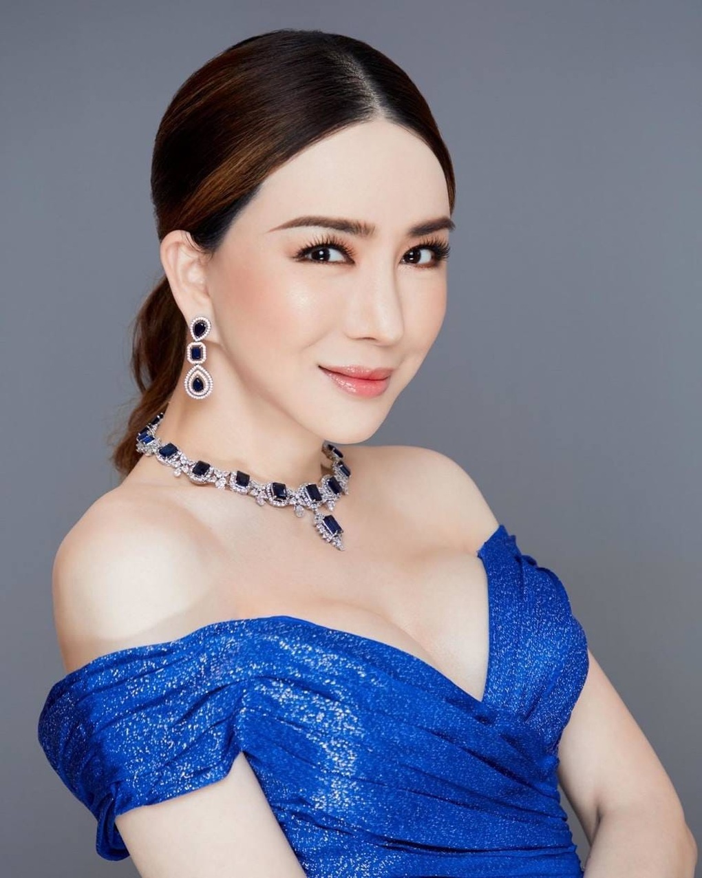 HHen Niê được Chủ tịch Hoa hậu Hoàn vũ xác nhận là Á hậu 3 - 5 HHen Niê được Chủ tịch Hoa hậu Hoàn vũ xác nhận là Á hậu 3 - 5