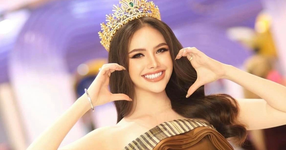 Louise Chanthalangsy tham gia nhiều cuộc thi nhan sắc và có kinh nghiệm làm người mẫu lâu năm (Ảnh: Instagram).