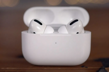 AirPods Pro giá "chát" nhưng bán chạy gấp đôi so với năm ngoái