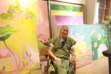 35 bức tranh trưng bày tại "Vũ trụ hứng" của nghệ sĩ Đào Anh Khánh