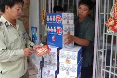 Xúc xích có giòi: Đang làm rõ nguyên nhân