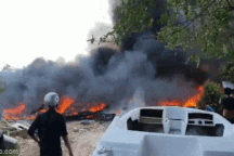 Cháy dữ dội nhiều cano ven sông Sài Gòn