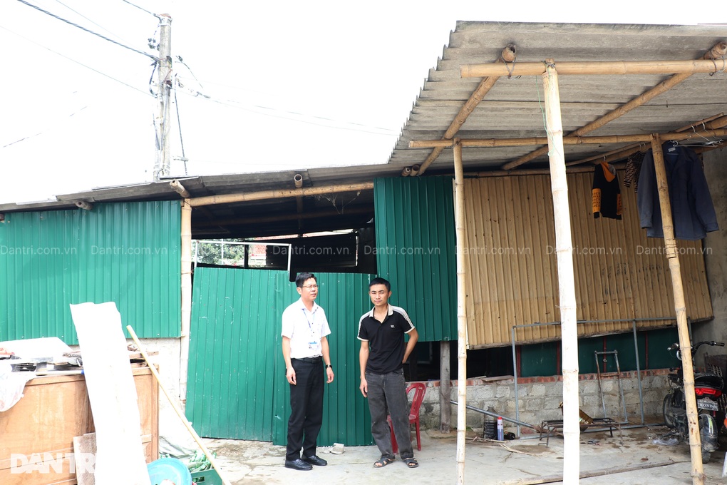 Người đàn ông trụ cột mù một mắt thừa bệnh tật, thiếu đủ thứ - 3 Người đàn ông trụ cột mù một mắt thừa bệnh tật, thiếu đủ thứ - 3