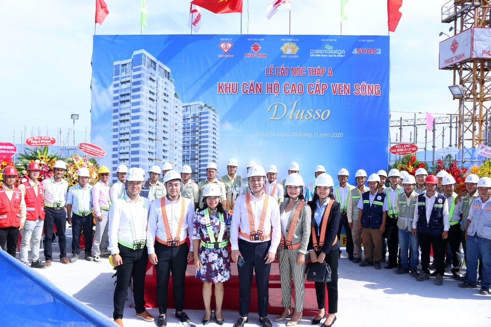 Đúng hẹn với khách hàng, dự án dLusso Quận 2 tiến hành Lễ cất nóc - 1 Đúng hẹn với khách hàng, dự án dLusso Quận 2 tiến hành Lễ cất nóc - 1