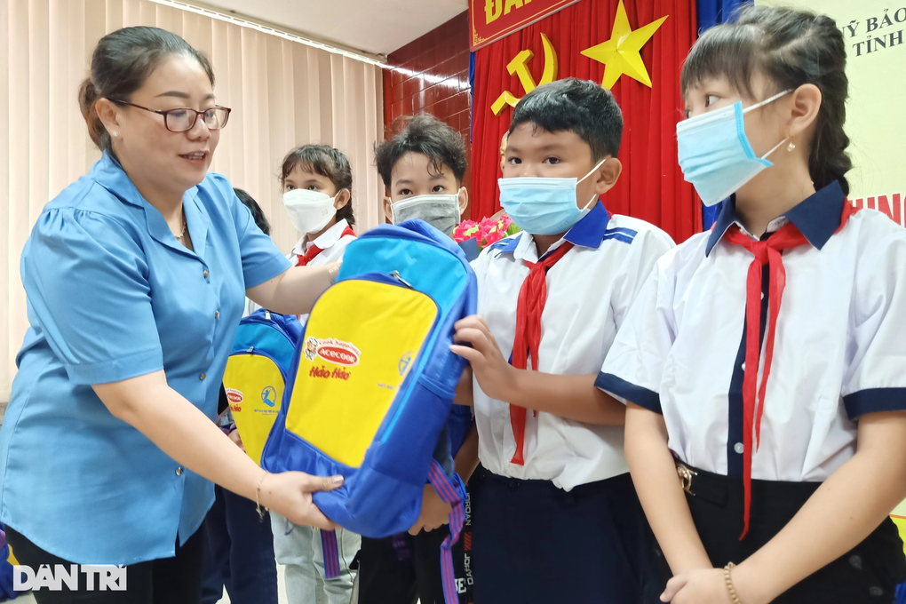 Quỹ Bảo trợ trẻ em Việt Nam trao quà, hỗ trợ trẻ mồ côi vì Covid-19 - 2 Quỹ Bảo trợ trẻ em Việt Nam trao quà, hỗ trợ trẻ mồ côi vì Covid-19 - 2