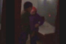 Chủ tịch xã vào nhà nghỉ với nữ cán bộ được chuyển công tác