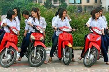 “Xế” 9X vẫn hồn nhiên trên phố