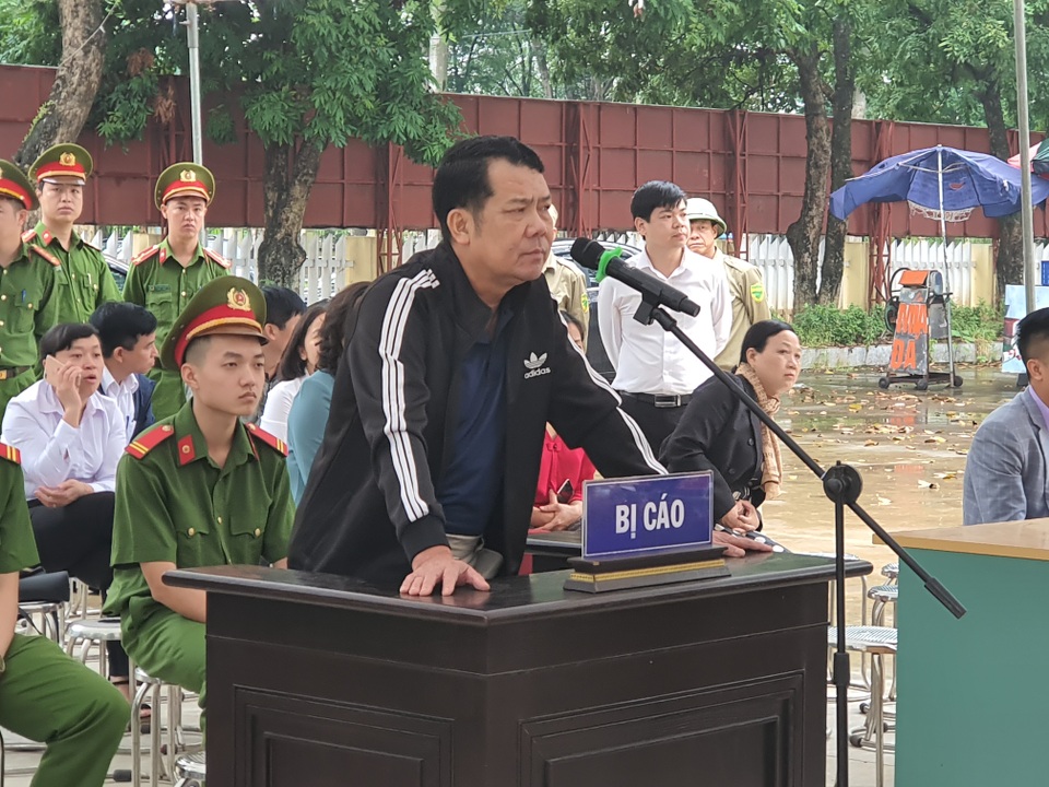 Xét xử Giám đốc rút súng đe dọa giết người - 2 Xét xử Giám đốc rút súng đe dọa giết người - 2