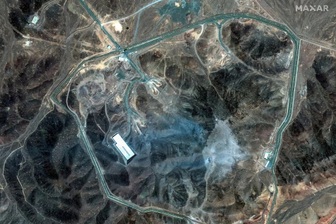Iran tuyên bố ngừng làm giàu uranium