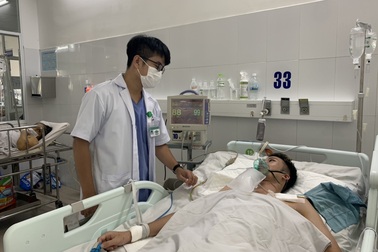 Đà Nẵng: Cứu sống du khách Hà Nội đuối nước ngừng thở hơn 20 phút