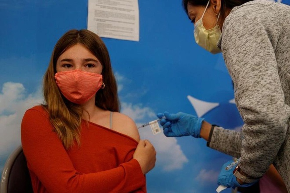 Vì sao nhiều người vẫn mắc Covid-19 dù đã tiêm vaccine? - 1 Vì sao nhiều người vẫn mắc Covid-19 dù đã tiêm vaccine? - 1
