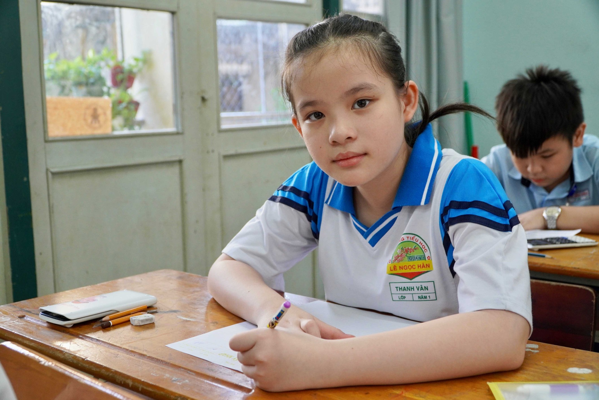 Thí sinh “cày” 6 buổi/tuần, đi 35km để thi lớp 6 Trường Trần Đại Nghĩa - 12 Thí sinh “cày” 6 buổi/tuần, đi 35km để thi lớp 6 Trường Trần Đại Nghĩa - 12