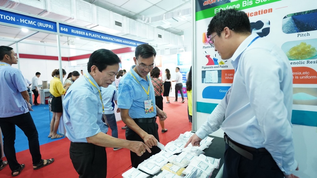 Triển lãm HanoiPlasPrintPack thúc đẩy chuyển đổi và nâng cấp ngành công nghiệp - 5 Triển lãm HanoiPlasPrintPack thúc đẩy chuyển đổi và nâng cấp ngành công nghiệp - 5